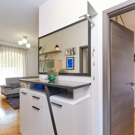 Snjezana Apartament *